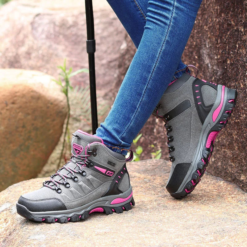 Bota Feminina Adventure Trekking Montevie