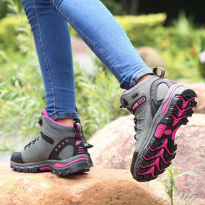 Bota Feminina Adventure Trekking Montevie