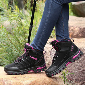 Bota Feminina Adventure Trekking Montevie